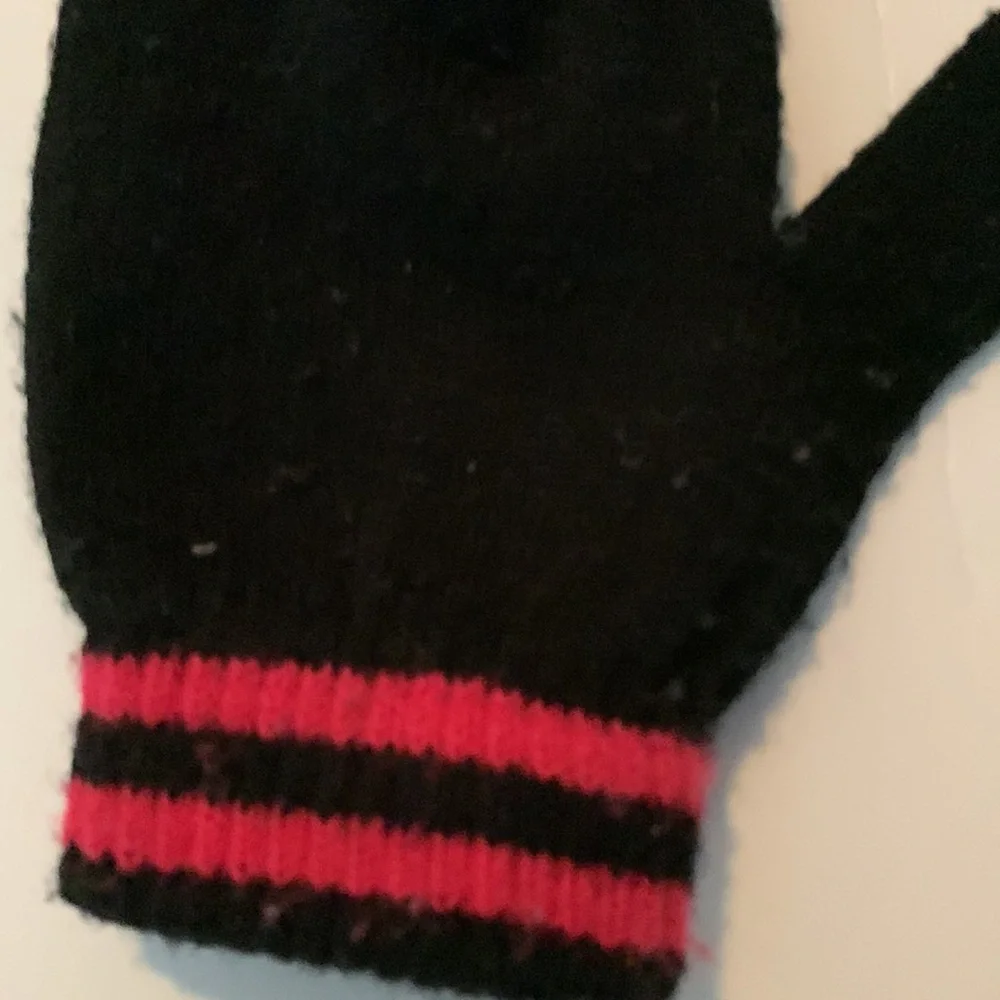 Minnie mouse mittens that button down and convert into Fingerless gloves